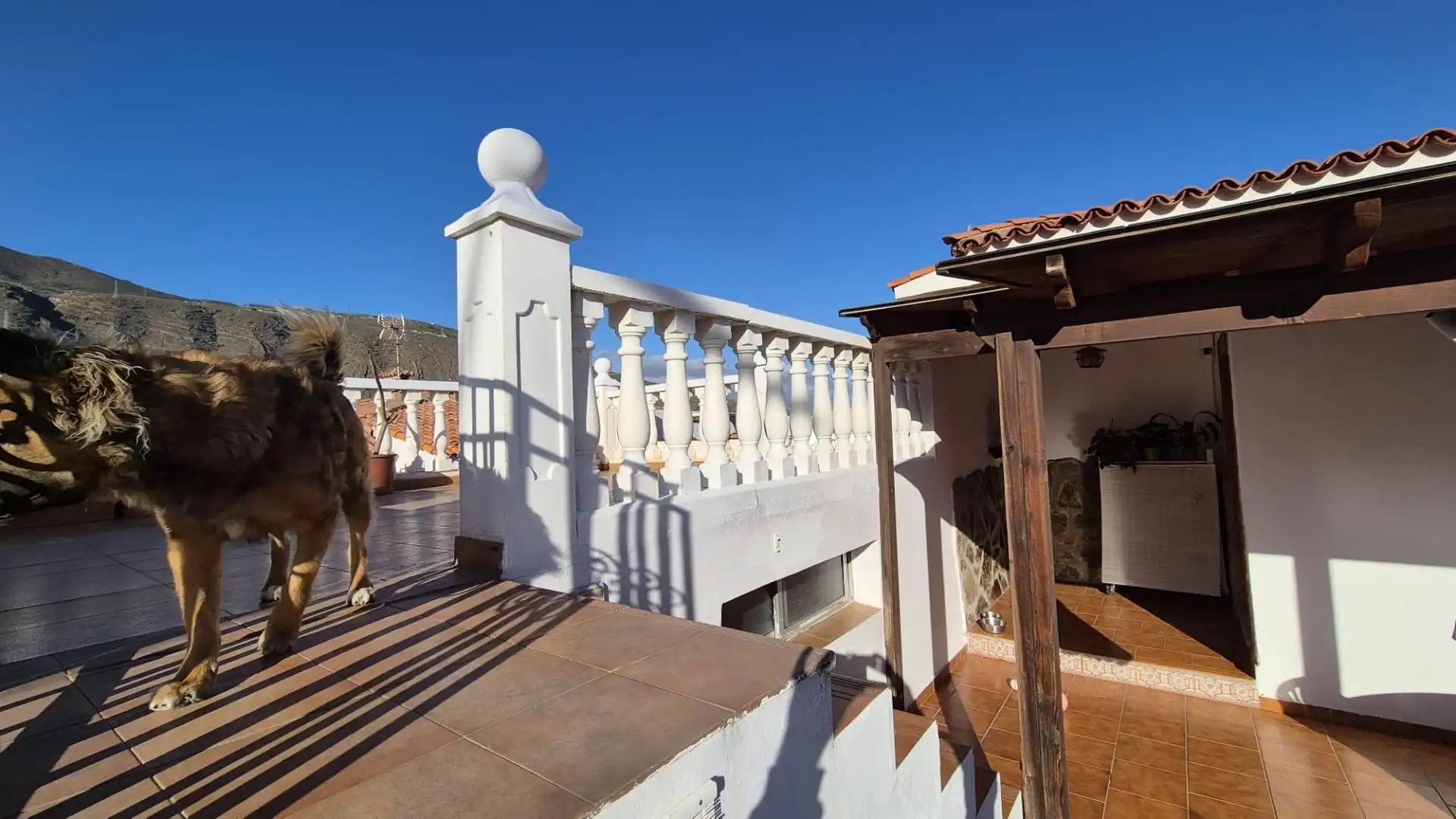 Casa o chalet en venta en Calle Tres Carabelas, 17, Las Caletillas - Punta Larga Vista exterior de Casa o chalet en venta en Candelaria con Aire acondicionado, Terraza y Piscina