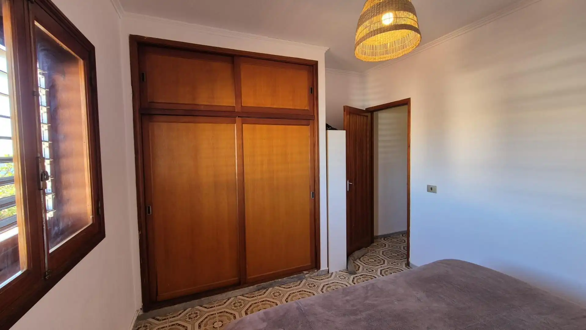 Casa o chalet en venta en Calle Tres Carabelas, 17, Las Caletillas - Punta Larga Habitación de Casa o chalet en venta en Candelaria con Aire acondicionado, Terraza y Piscina