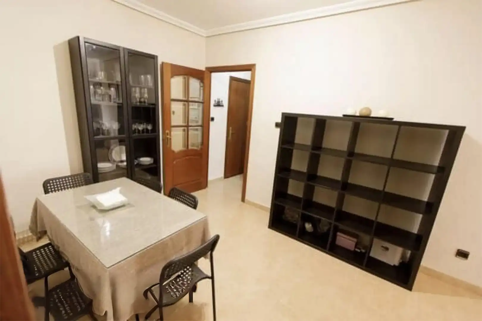 Comedor de Piso de alquiler en Córdoba con Aire acondicionado, Amueblado y Horno