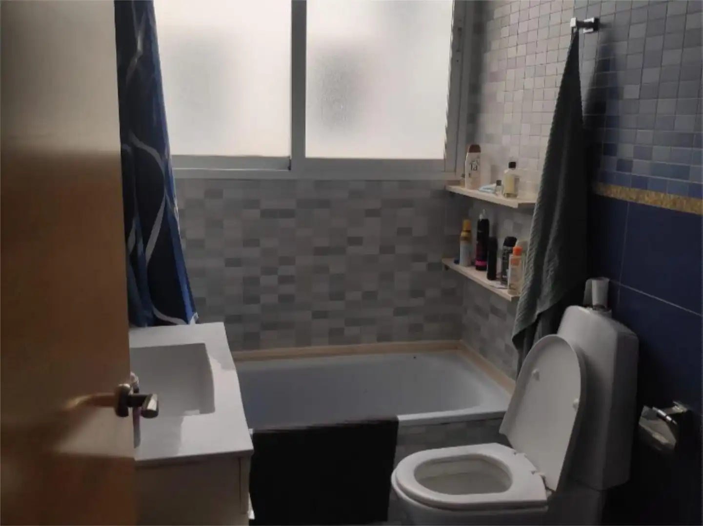 Badezimmer von Wohnung zur Miete in Massamagrell mit Möbliert und Balkon