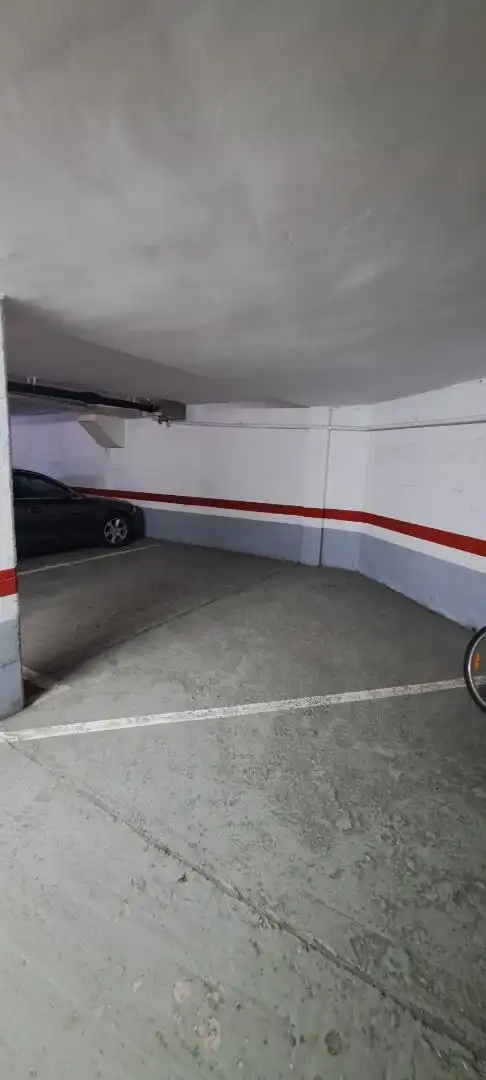 Aparcament de Garatge de lloguer en Esplugues de Llobregat
