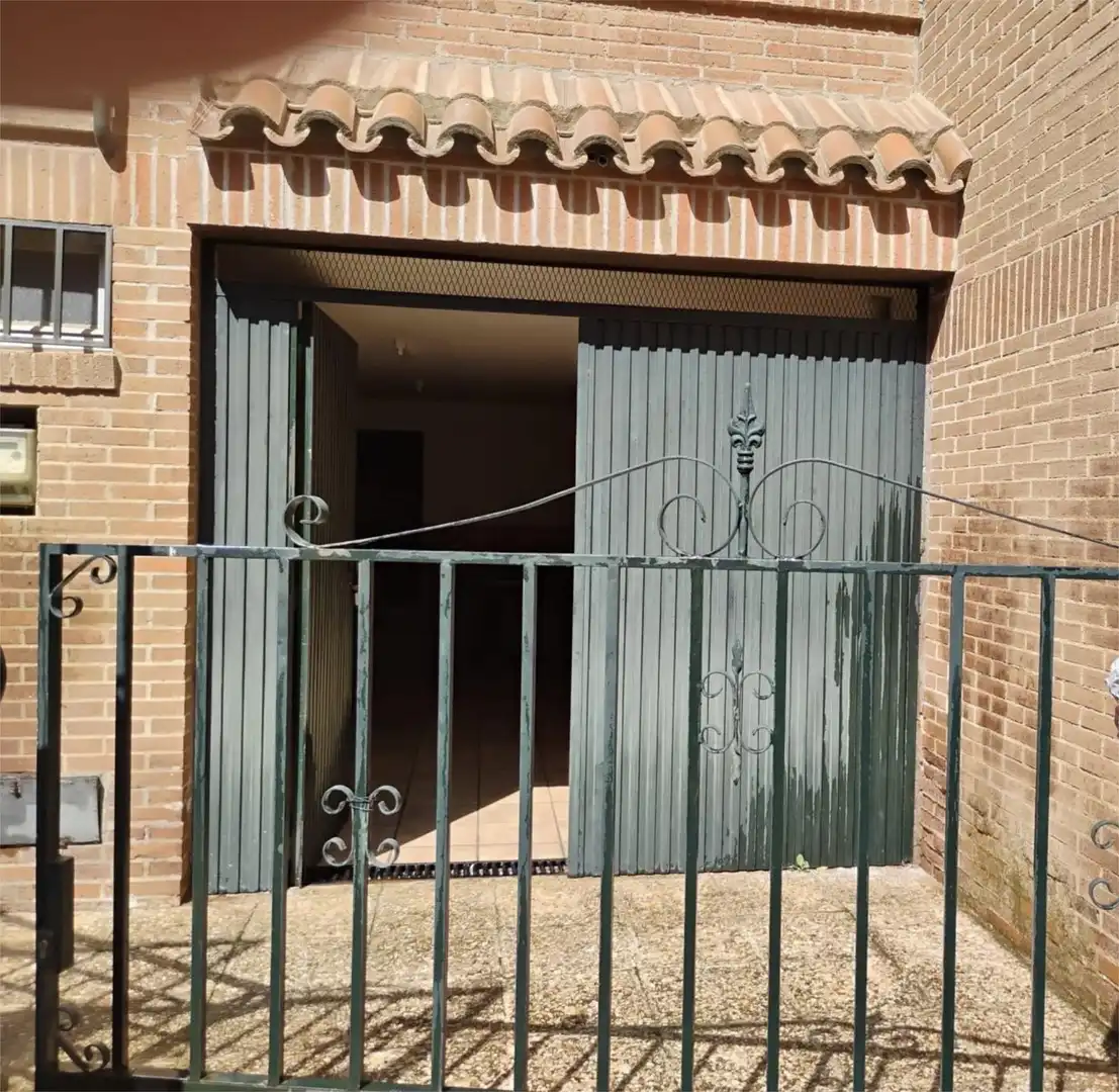 Detached homes for sale in Plasencia  with Air Conditioner, Heating and Parquet flooring