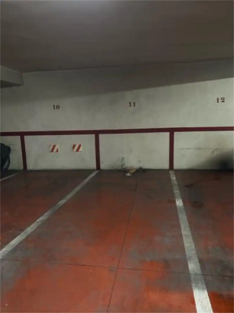 Garaje de alquiler en Maestro Carrascosa - Banda de Música Parking de Garaje de alquiler en Villena