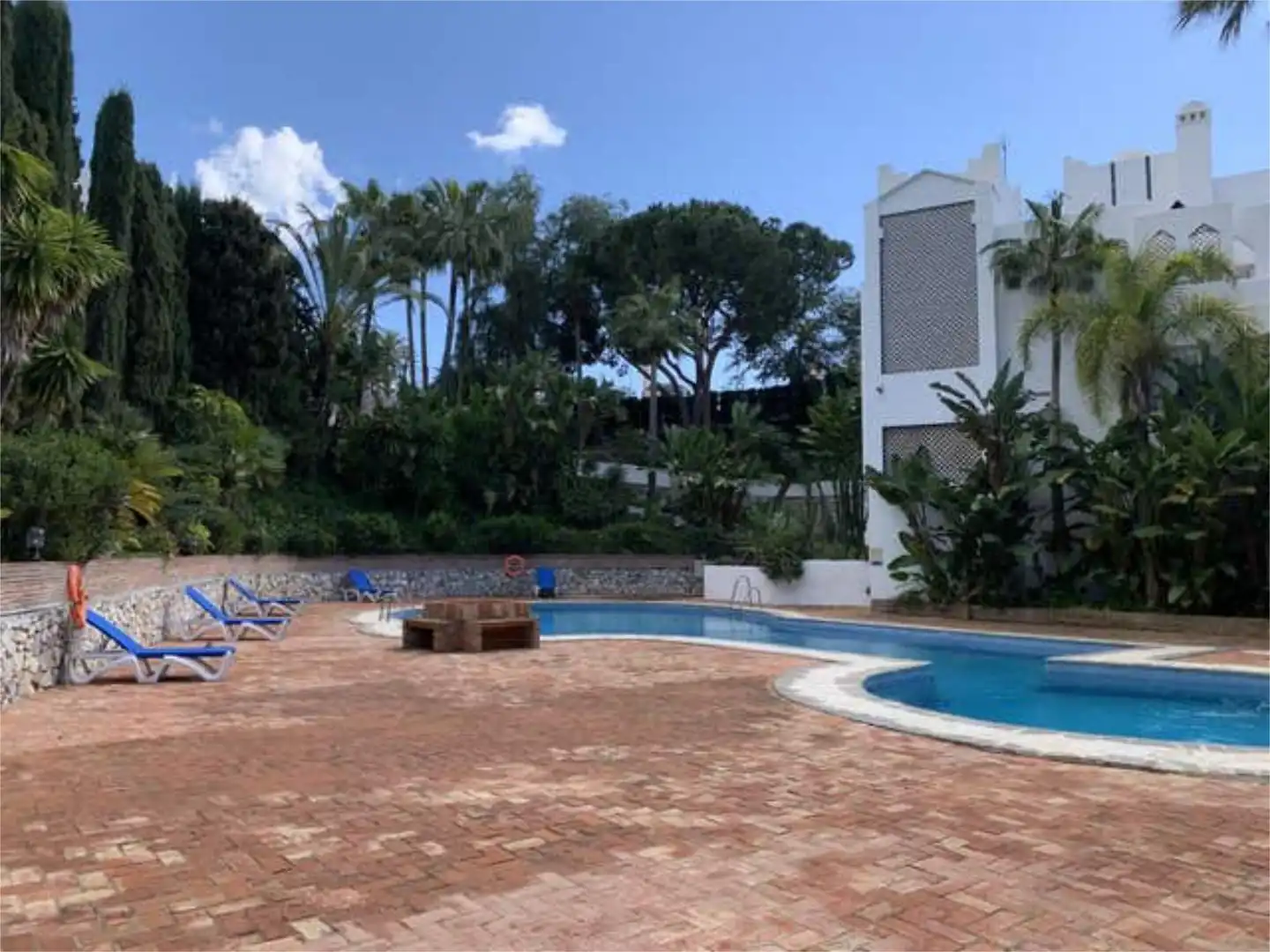 Piscina de Apartamento de alquiler en Marbella con Jardín privado y Amueblado