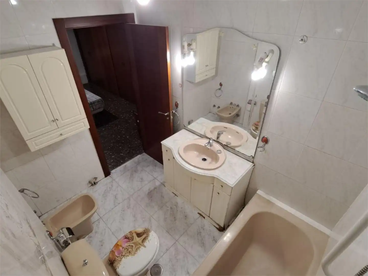 Baño de Piso en venta en Málaga con Calefacción, Terraza y Balcón
