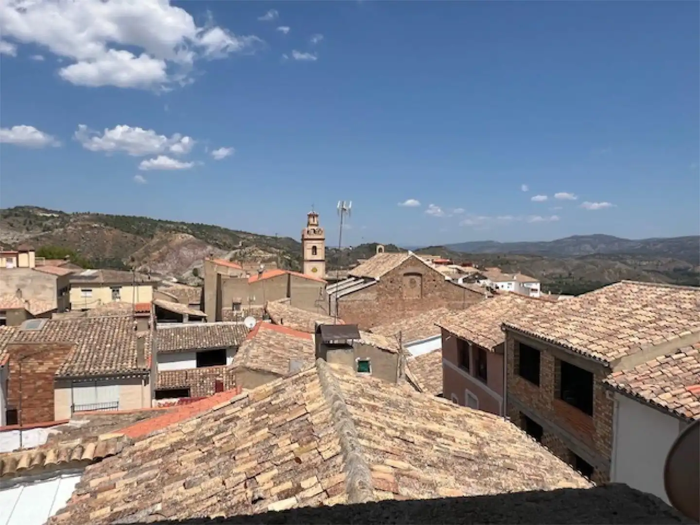 Vista exterior de Casa adosada en venta en Zarra con Aire acondicionado, Terraza y Balcón