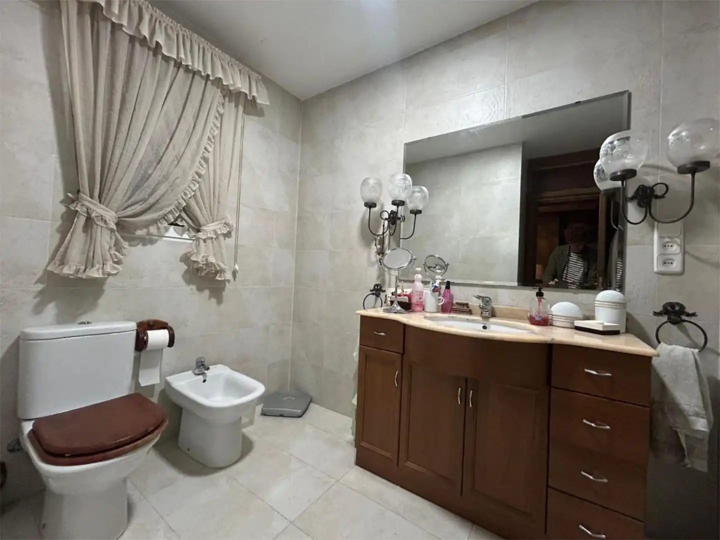 Flat for sale in Carrer de Félix Pizcueta, 18, El Pla del Remei Bathroom of Flat for sale in Valencia Capital with Air Conditioner, Terrace and Balcony