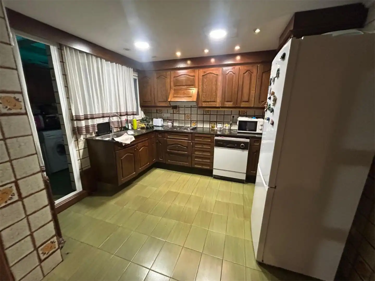 Flat for sale in Carrer de Félix Pizcueta, 18, El Pla del Remei Kitchen of Flat for sale in Valencia Capital with Air Conditioner, Terrace and Balcony