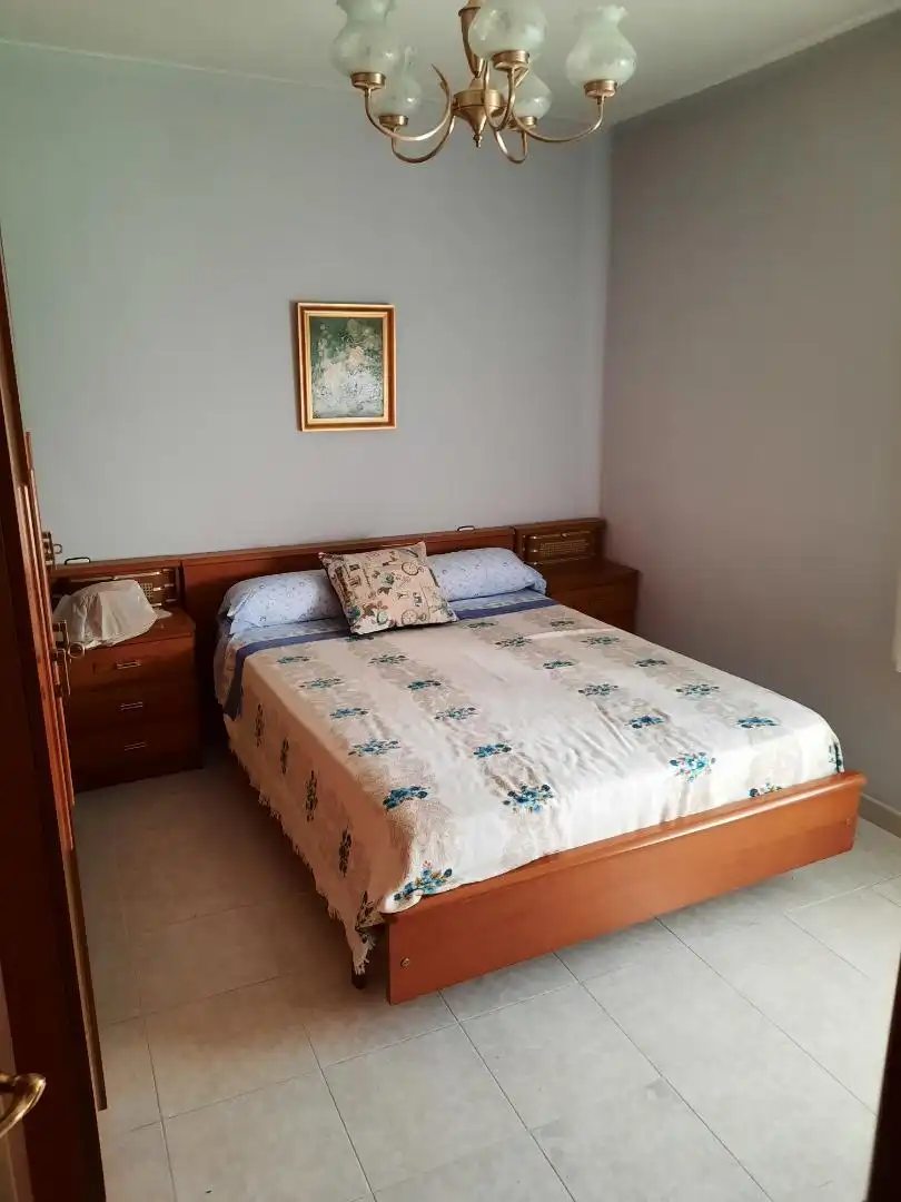 Piso en venta en Calle Poeta Alfonso de Peñalosa, 22, Los Bloques Habitación de Piso en venta en Zamora Capital con Amueblado, Lavadora y Microondas
