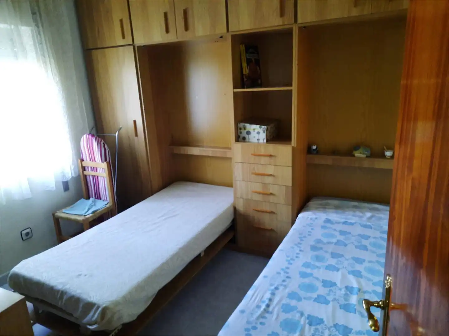 Piso en venta en Calle Poeta Alfonso de Peñalosa, 22, Los Bloques Habitación de Piso en venta en Zamora Capital con Amueblado, Lavadora y Microondas