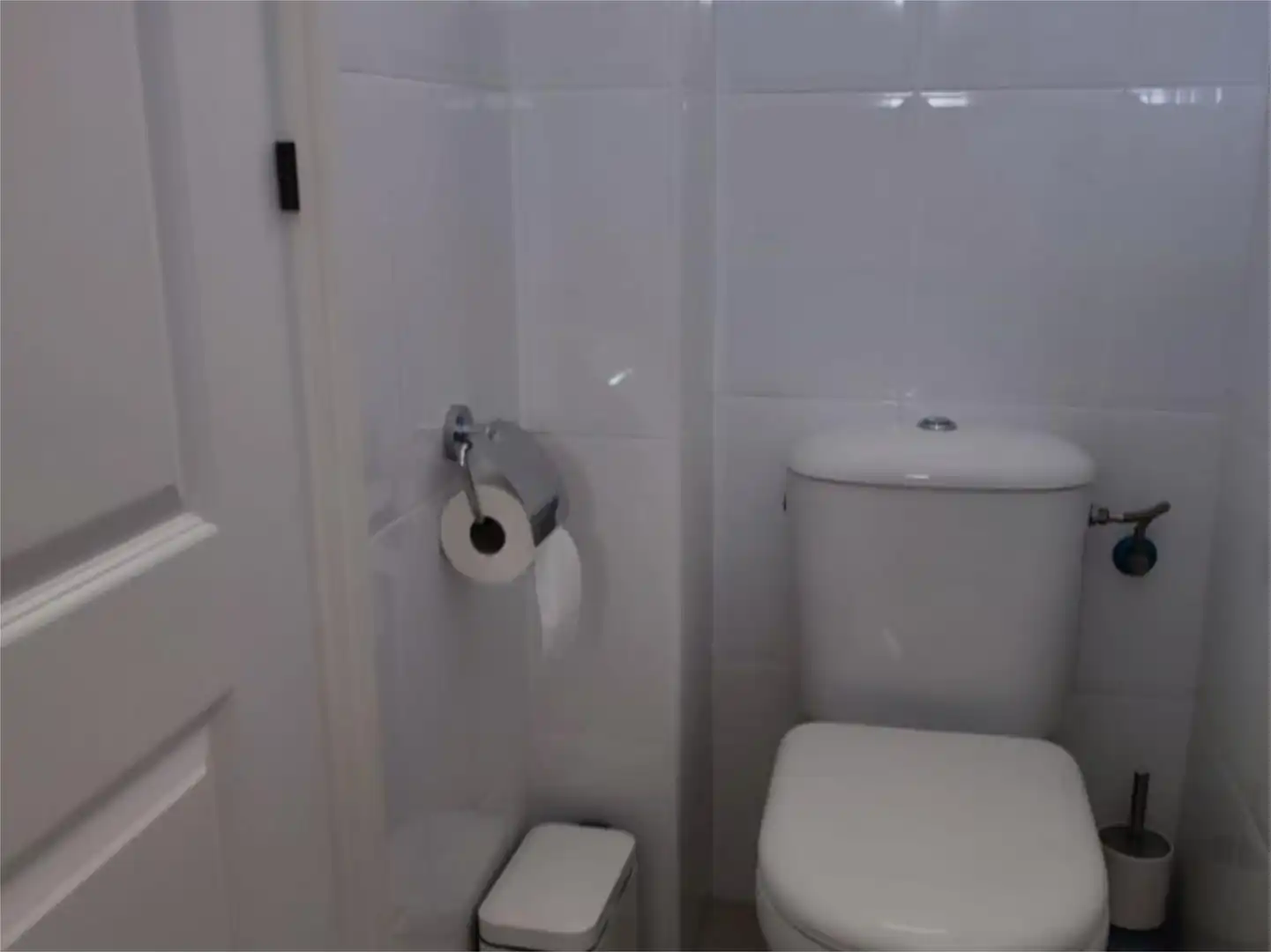 Casa adosada en venta en Calle Escogedoras, 50, Coria del Río Baño de Casa adosada en venta en Coria del Río con Aire acondicionado, Calefacción y Jardín privado