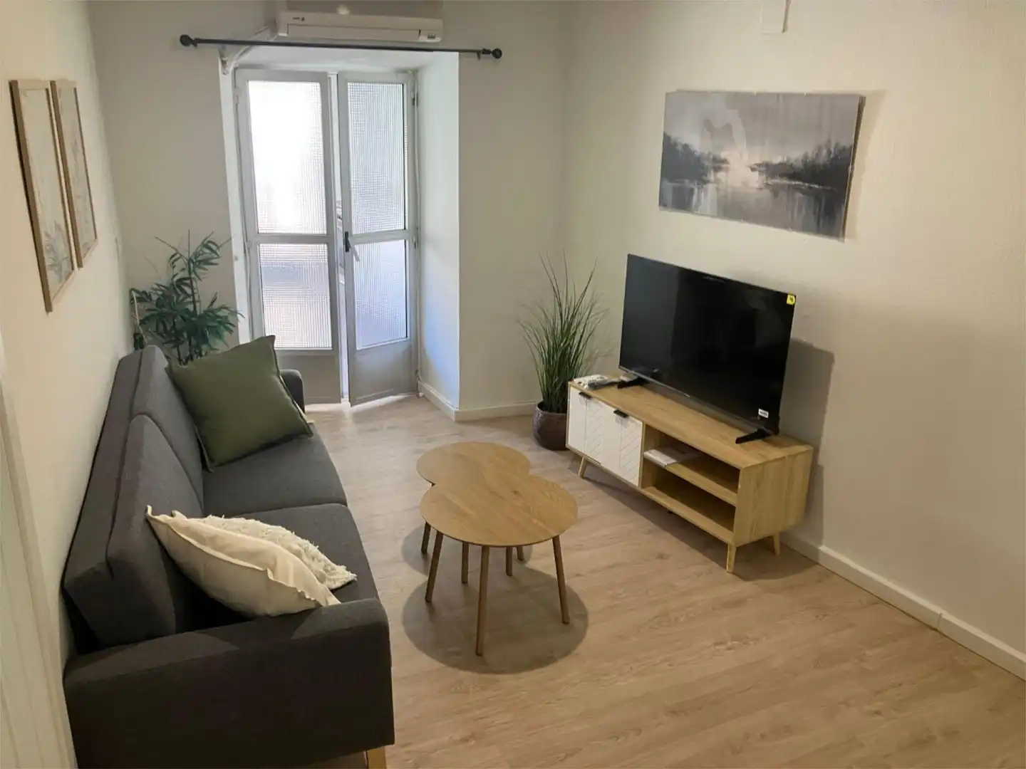 Apartament de lloguer a Calle Nidos, 15, Casco Antiguo Sala d'estar de Apartament de lloguer en Cáceres amb Aire condicionat, Parquet i Moblat