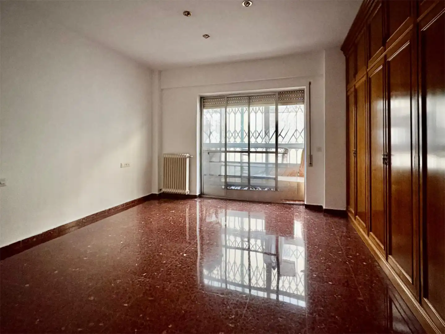 Piso en venta en Carrer de Misser Mascó, 29, Exposició Habitación de Piso en venta en Valencia Capital con Terraza y Balcón