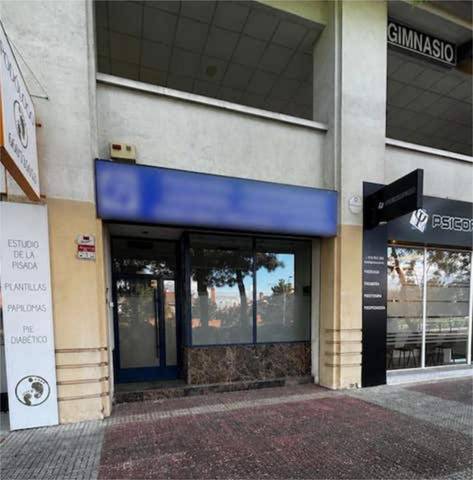 Local comercial en Alquiler en Sector 3