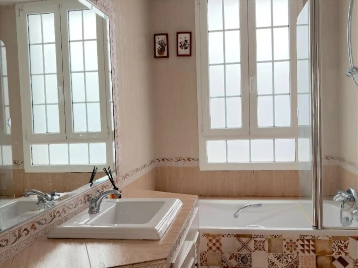 Flat for sale in Museo Plaza, 5, Abandoibarra - Guggenheim Bathroom of Flat for sale in Bilbao