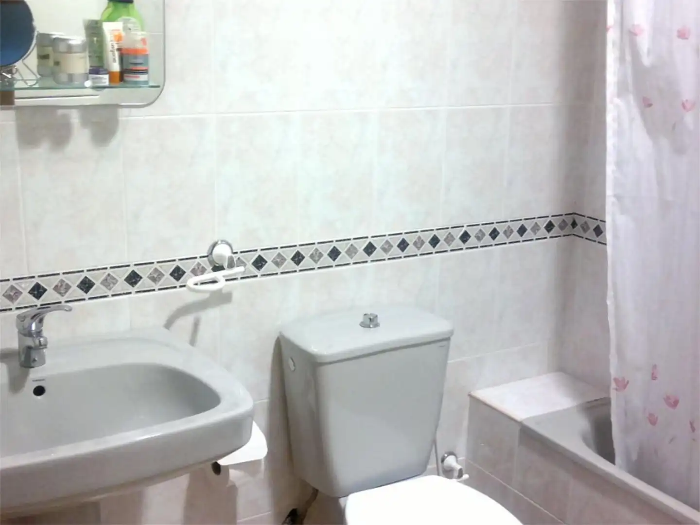 Bany de Apartament de lloguer en Albacete amb Calefacció, Terrassa i Traster