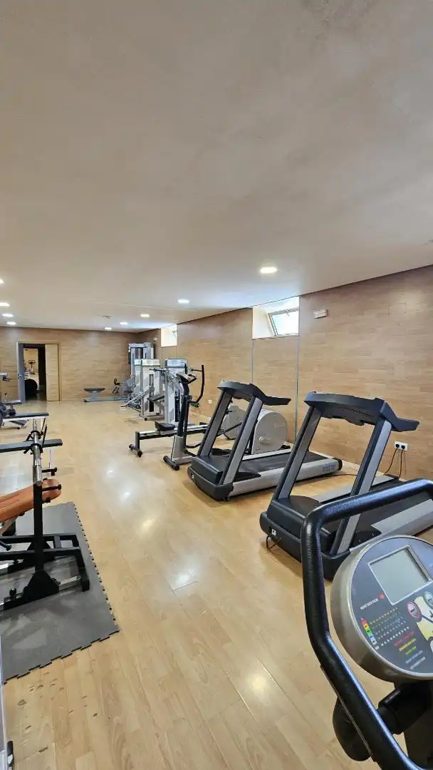 Piso en venta en Avenida Rey Juan Carlos I, 23, Zona Monte El Pilar Piso en venta en Majadahonda con Aire acondicionado, Calefacción y Jardín privado