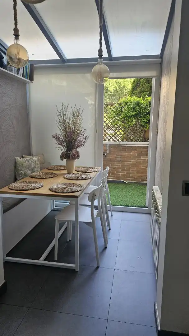 Piso en venta en Avenida Rey Juan Carlos I, 23, Zona Monte El Pilar Comedor de Piso en venta en Majadahonda con Aire acondicionado, Calefacción y Jardín privado