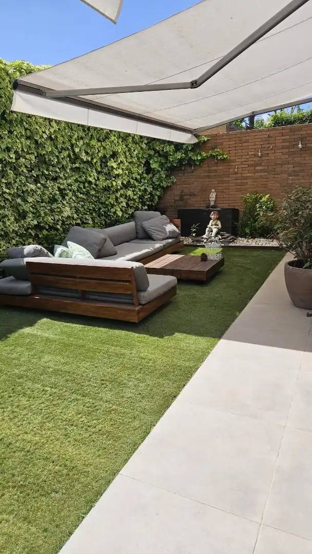 Piso en venta en Avenida Rey Juan Carlos I, 23, Zona Monte El Pilar Terraza de Piso en venta en Majadahonda con Aire acondicionado, Calefacción y Jardín privado