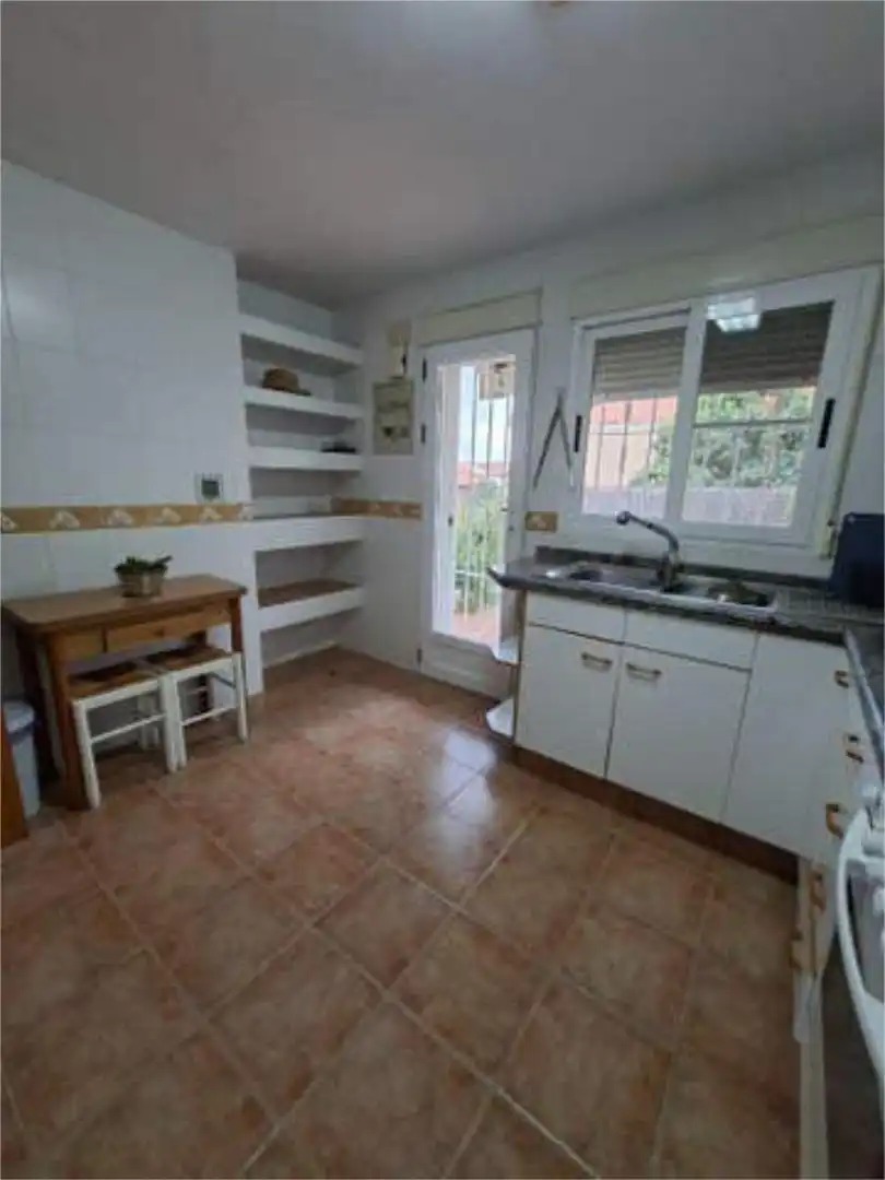 Piso de alquiler en Borriol Cocina de Piso de alquiler en Borriol con Jardín privado, Terraza y Piscina