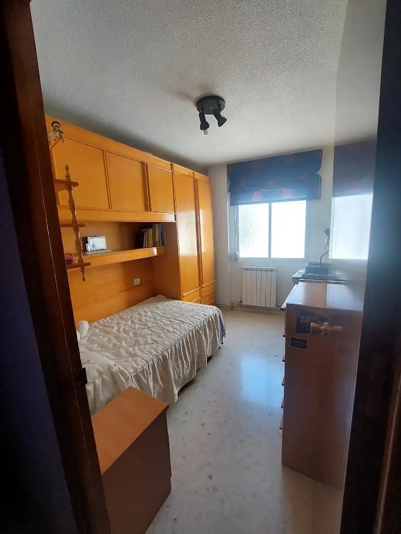 Piso en venta en Calle Real, 15, Alcalá la Real Habitación de Piso en venta en Alcalá la Real con Balcón