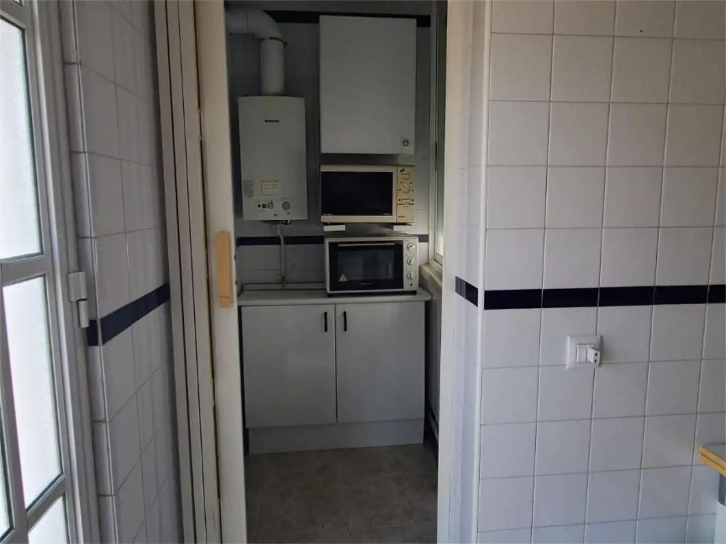 Flat for sale in Calle Antonio García Corona, 1, Triana Oeste Kitchen of Flat for sale in Sevilla Capital with Air Conditioner, Terrace and Balcony