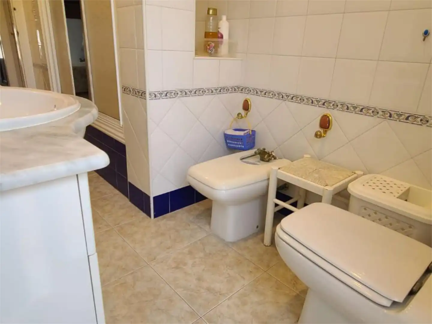Flat for sale in Calle Antonio García Corona, 1, Triana Oeste Bathroom of Flat for sale in Sevilla Capital with Air Conditioner, Terrace and Balcony