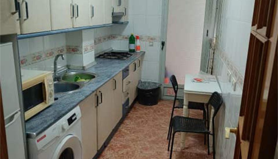 Piso en venta en Barrio Alto - San Félix, Almería Capital - imagen 1 Foto 1 de Piso en venta en Barrio Alto - San Félix, Almería Capital