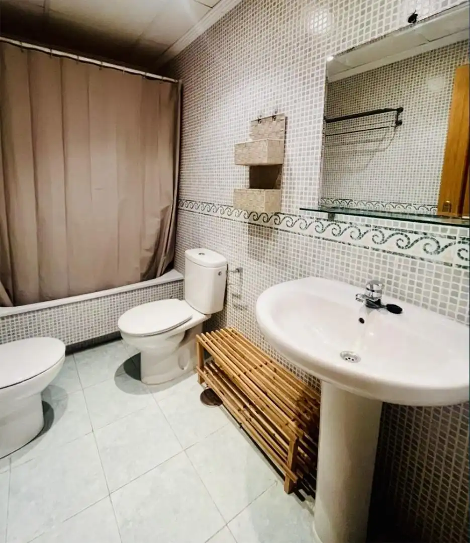 Piso de alquiler en Avinguda de Illice, 63, Torrellano Baño de Piso de alquiler en Elche / Elx con Amueblado