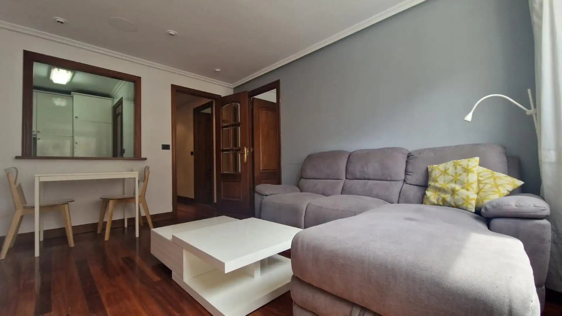 Flat for rent in Rúa Do Areal, 98, Centro - Areal Living room of Flat for rent in Vigo with Balcony