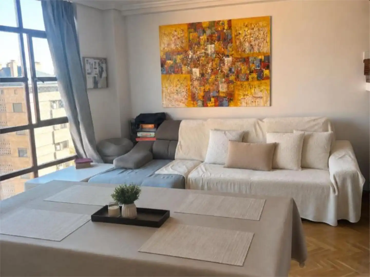 Piso en venta en Calle del Jazmín, 21, Costillares Sala de estar de Piso en venta en Madrid Capital con Aire acondicionado y Piscina
