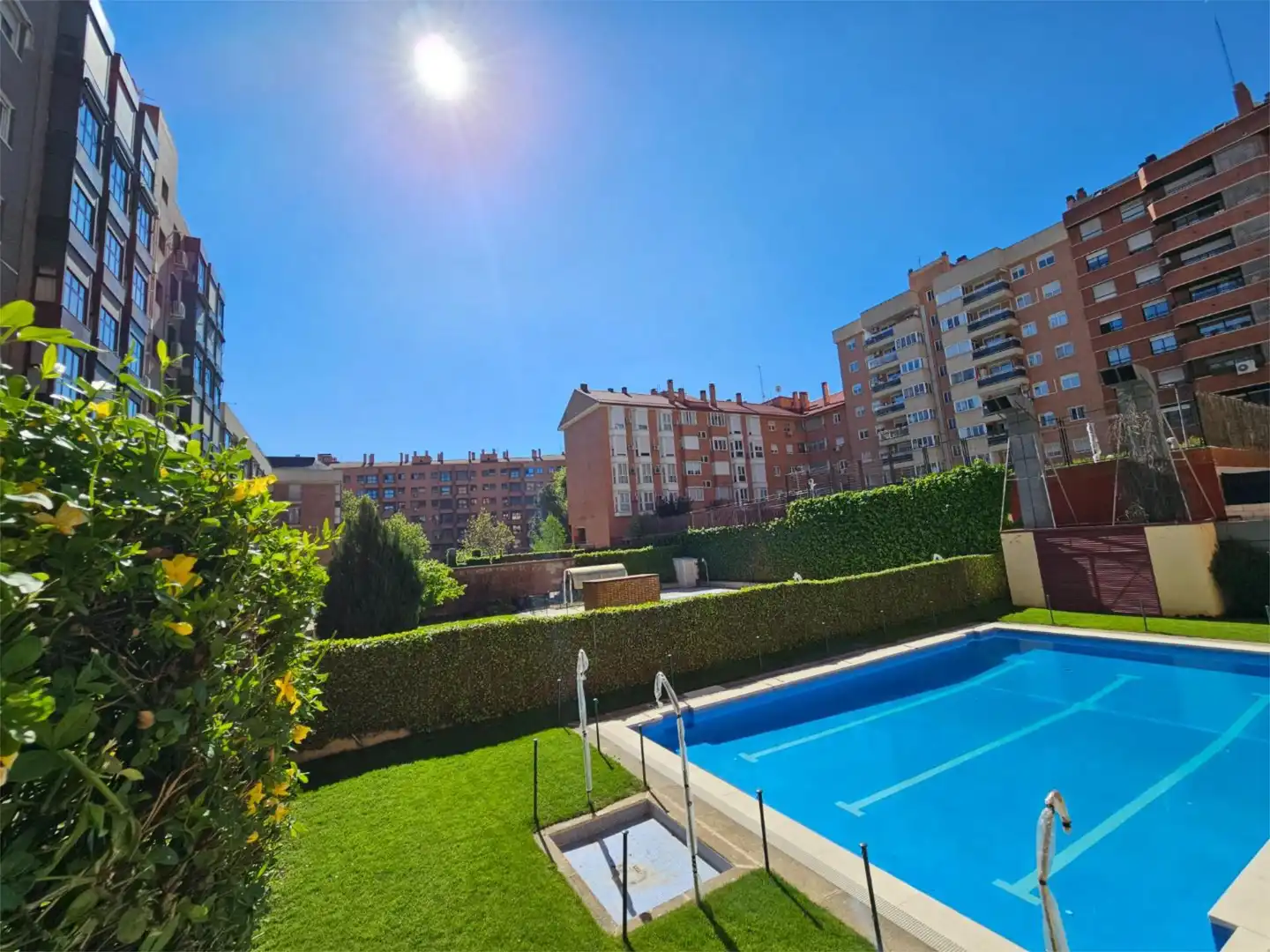 Piso en venta en Calle del Jazmín, 21, Costillares Piscina de Piso en venta en Madrid Capital con Aire acondicionado y Piscina