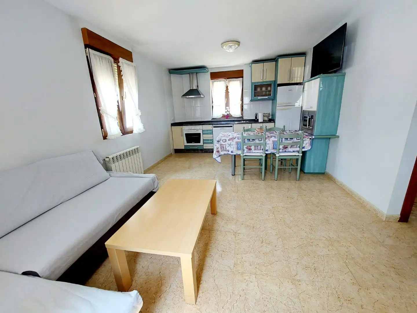 Flat for rent in Barrio el Cabezón, 474, Mogro Living room of Flat for rent in Miengo with Heating, Private garden and Terrace