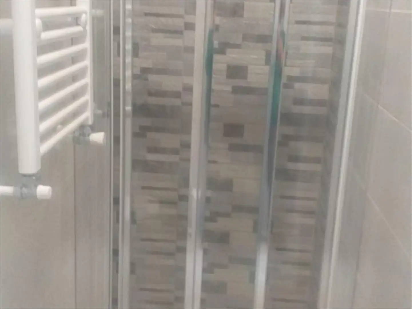 Habitación en Avenida del Doctor García Tapia, 126, Marroquina Baño de Planta baja para compartir en Madrid con Aire acondicionado, Calefacción y Amueblado
