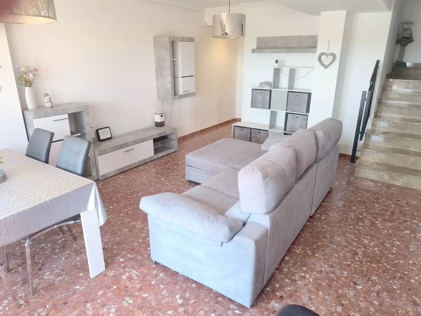Wohnung zur Miete in Plaza Xúquer Wohnzimmer von Wohnung zur Miete in Paiporta mit Klimaanlage und Terrasse