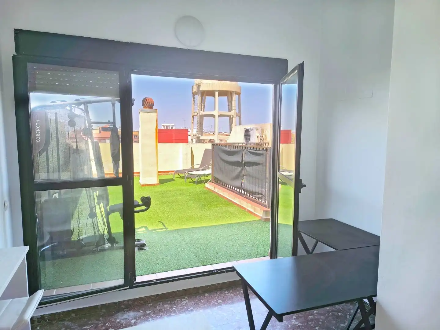 Wohnung zur Miete in Plaza Xúquer Terrasse von Wohnung zur Miete in Paiporta mit Klimaanlage und Terrasse