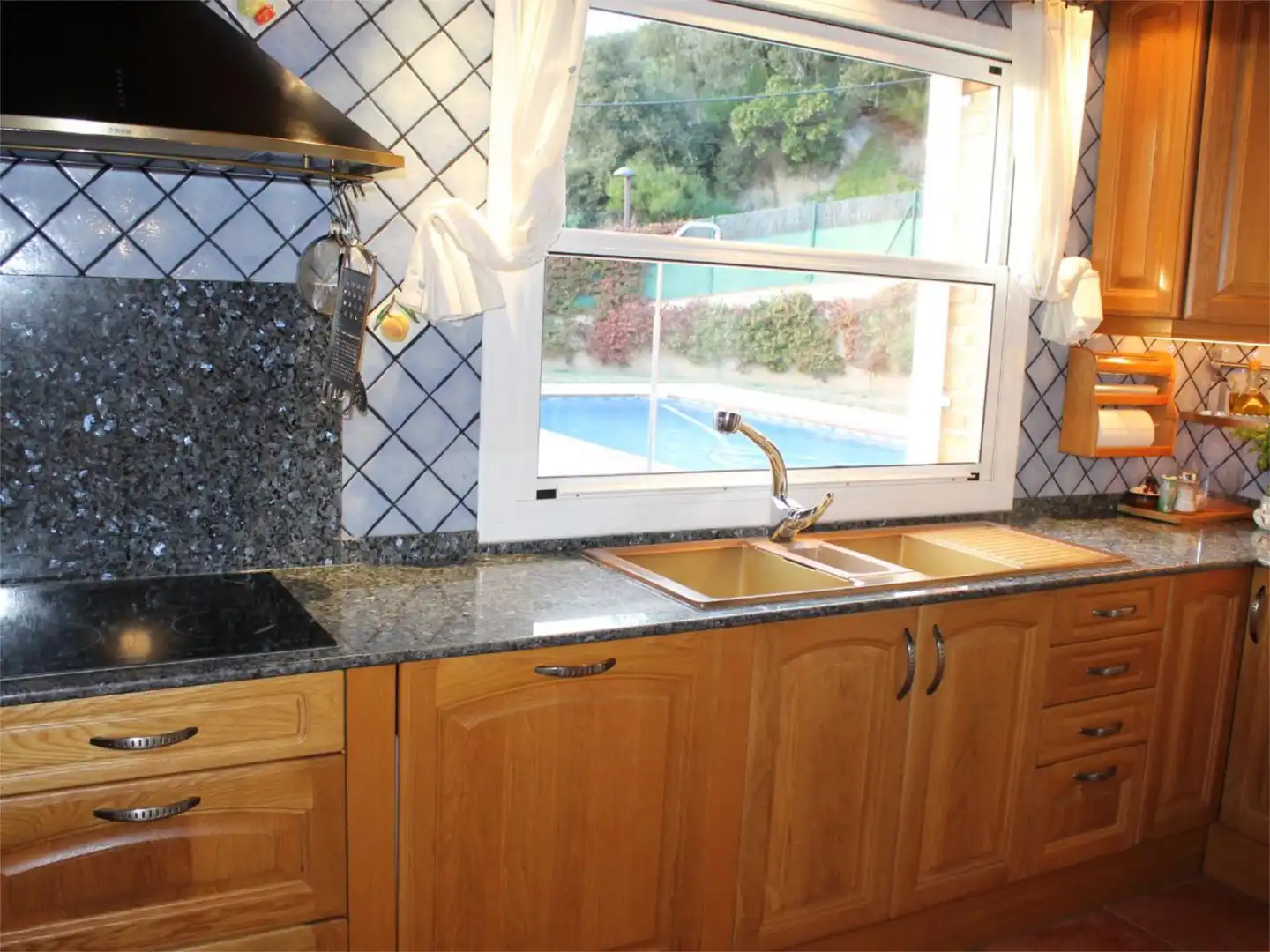 Habitación en Carrer Sant Llorenç, 34, Sant Fost de Campsentelles Cocina de Casa o chalet para compartir en Sant Fost de Campsentelles con Aire acondicionado, Calefacción y Parquet