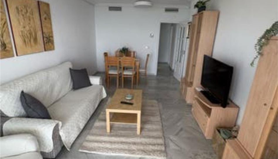 Piso de alquiler en Las Gaviotas - Carvajal, Fuengirola - imagen 1 Foto 1 de Piso de alquiler en Las Gaviotas - Carvajal, Fuengirola