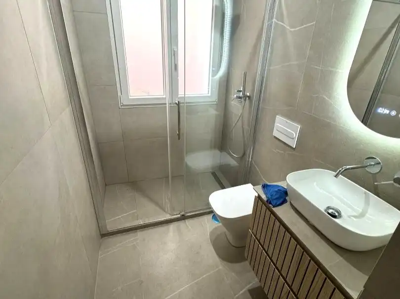Room in Calle del Cardenal Cisneros, 57, Trafalgar Room in Calle del Cardenal Cisneros, 57, Trafalgar