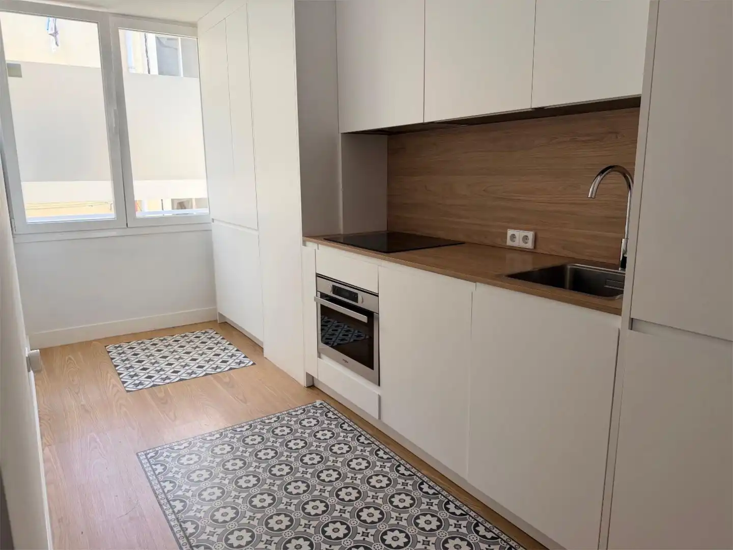 Cuina de Pis de lloguer en Madrid amb Aire condicionat, Calefacció i Terrassa