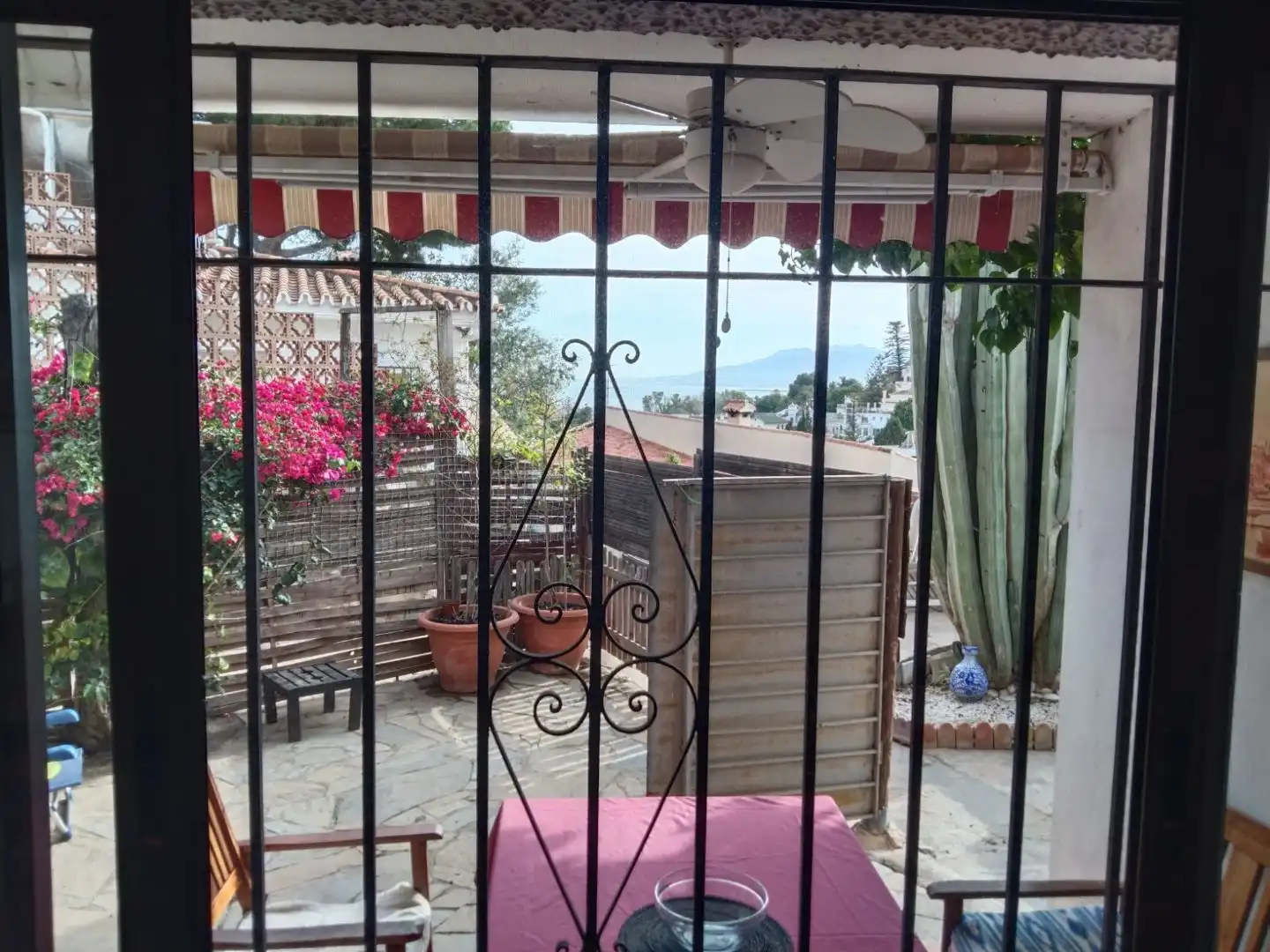 Piso de alquiler en Calle Fernández Shaw, 42, Pedregalejo - Morlaco Terraza de Piso de alquiler en Málaga con Aire acondicionado, Calefacción y Jardín privado