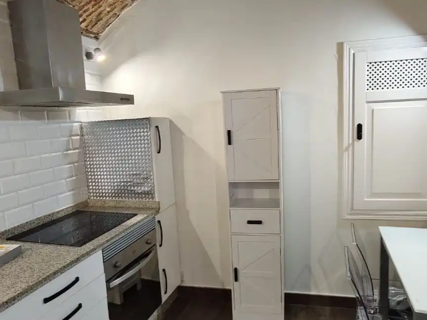 Wohnung zur Miete in Calle Caleros, 64, Casco Antiguo Wohnung zur Miete in Calle Caleros, 64, Casco Antiguo