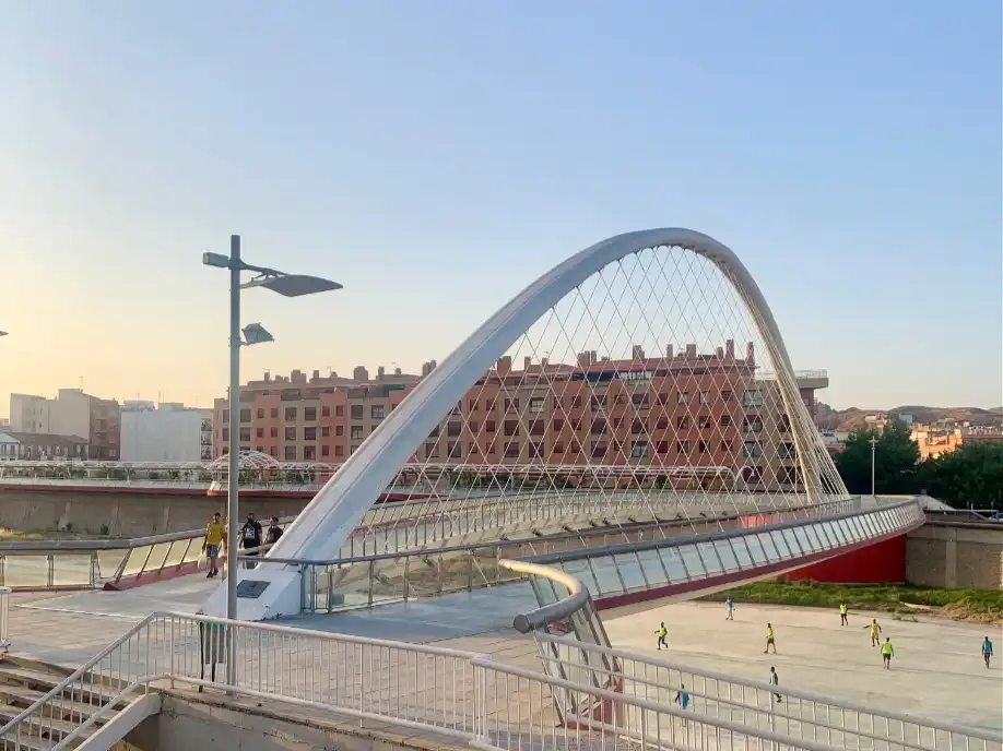 Vista exterior de Piso para compartir en Lorca con Amueblado y Balcón