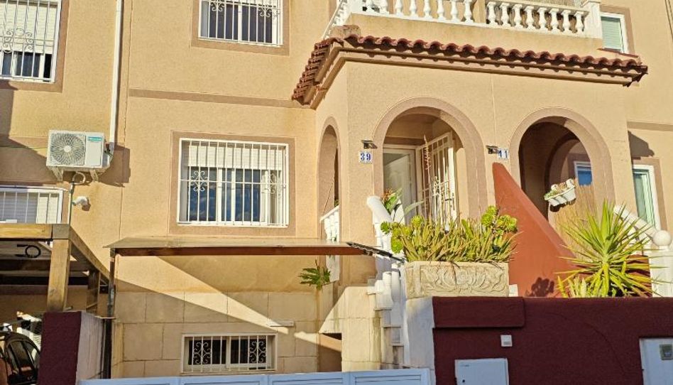 Houses for sale in Calle Garcilaso de la Vega, 4, Monforte del Cid, Alicante - image 1 Photo 1 of Houses for sale in Calle Garcilaso de la Vega, 4, Monforte del Cid, Alicante