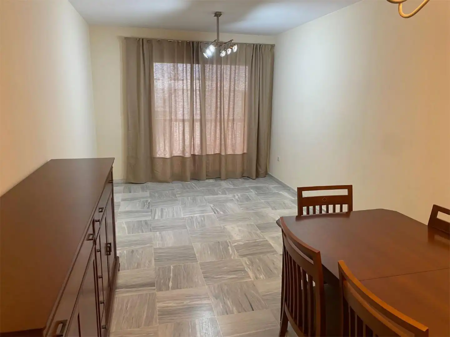 Comedor de Piso de alquiler en Fuengirola con Aire acondicionado, Terraza y Piscina