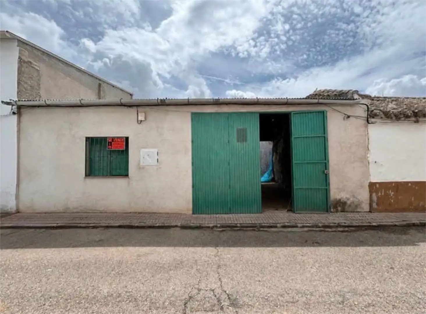 Exterior view of Houses for sale in Villamayor de Calatrava