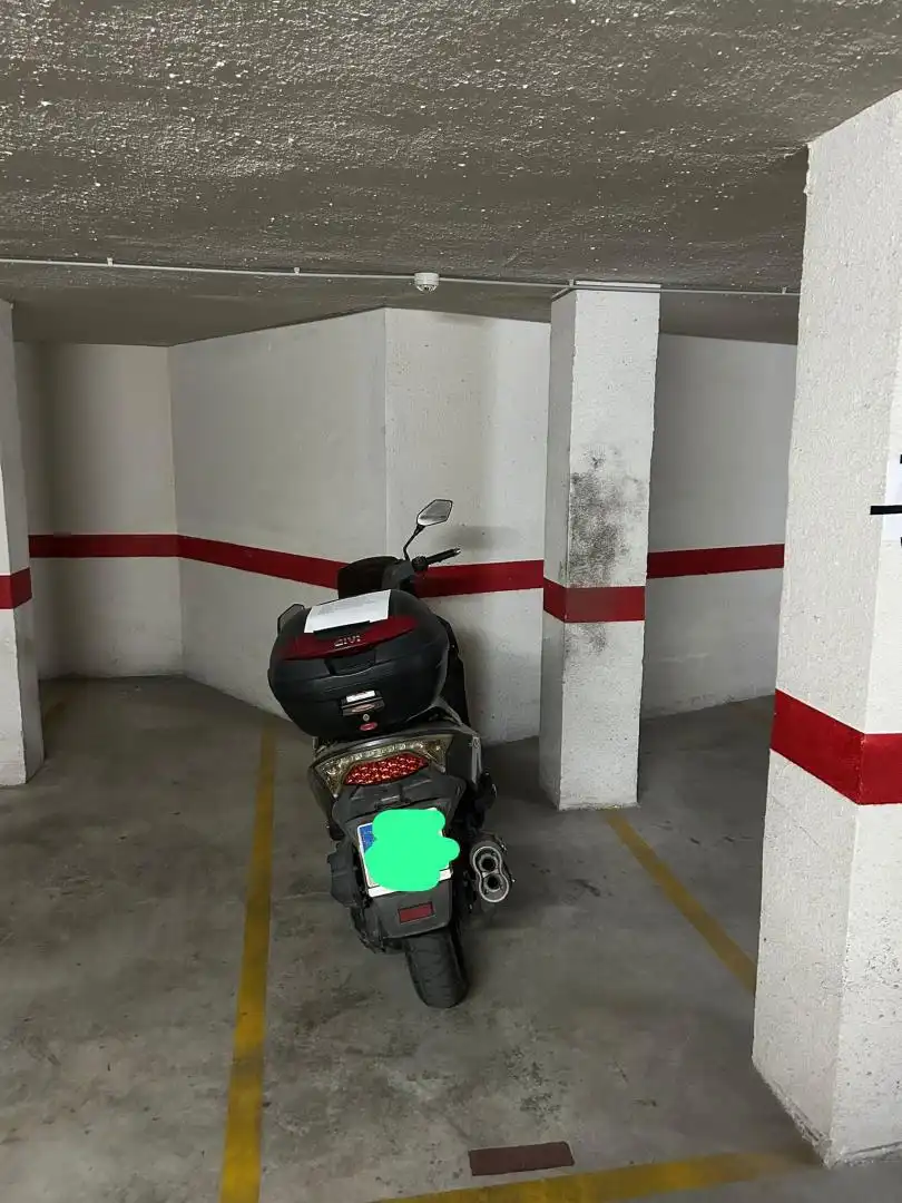Garage zur Miete in Carrer Oliver, Santa Rosa Parkplatz von Garage zur Miete in Alcoy / Alcoi