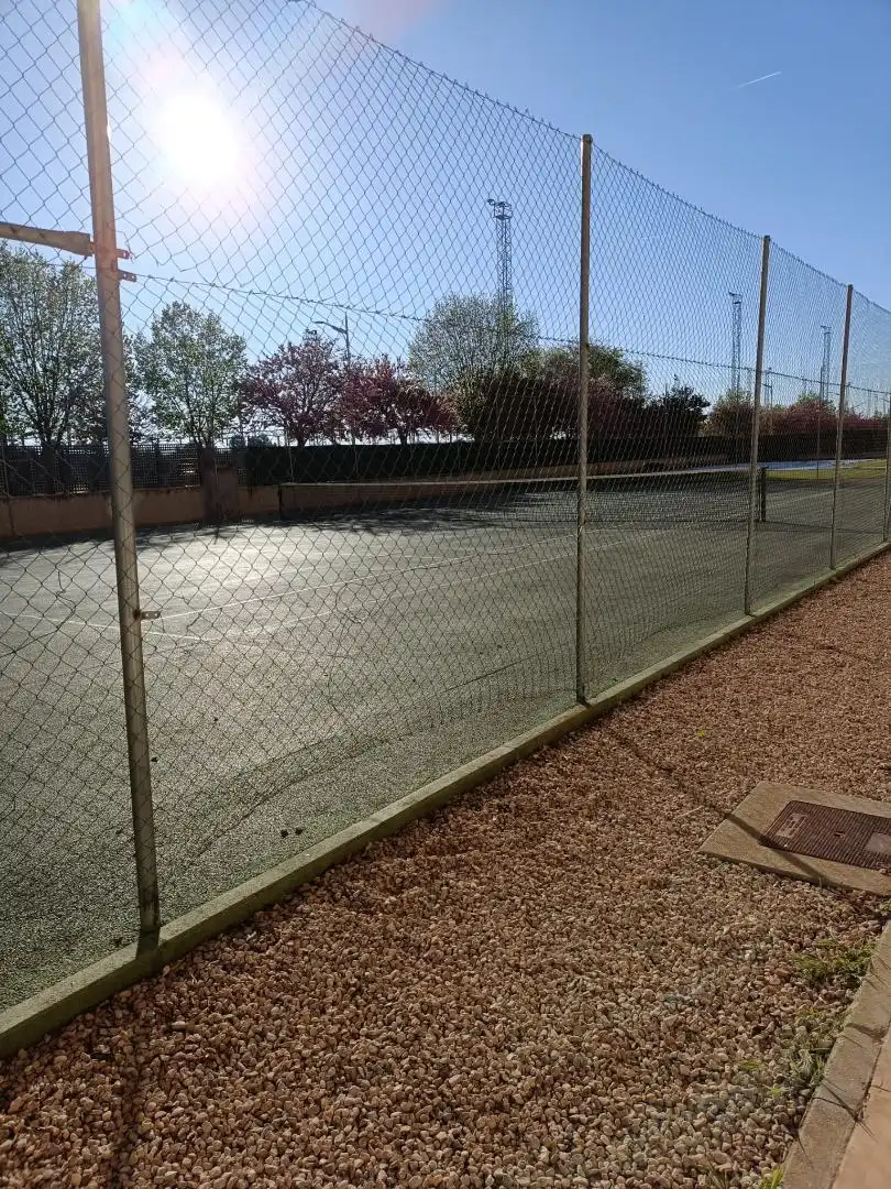 Aparcament de Pis en venda en  Albacete Capital amb Aire condicionat, Piscina i Balcó