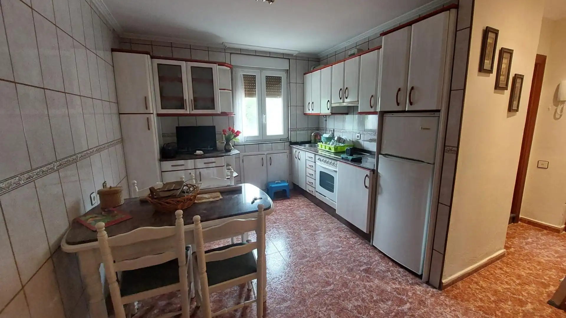 Wohnung zum Verkauf in Avenida de la Constitucion, San Martín del Rey Aurelio Küche von Wohnung zum Verkauf in San Martín del Rey Aurelio mit Abstellraum und Möbliert