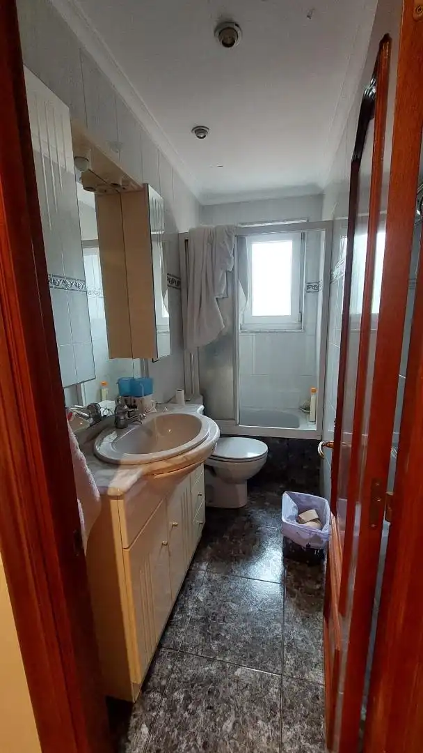 Wohnung zum Verkauf in Avenida de la Constitucion, San Martín del Rey Aurelio Badezimmer von Wohnung zum Verkauf in San Martín del Rey Aurelio mit Abstellraum und Möbliert